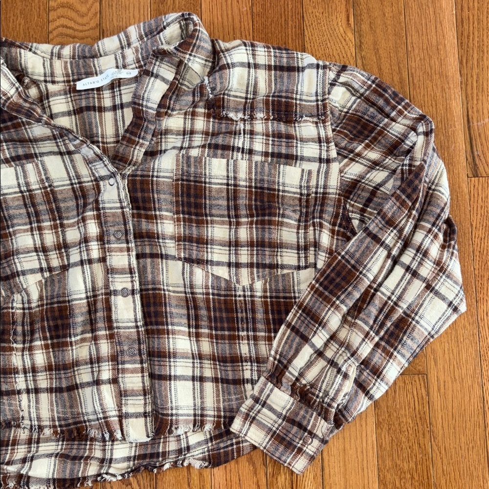 Altar'd State Button Plaid Frayed Boho Cropped Top Size XXS - Picture 3 of 7